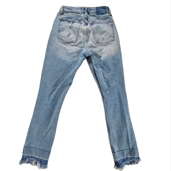 Abercrombie & Fitch Curve Love High Rise Mom Jean Distressed Size 26/2R - Picture 2 of 5
